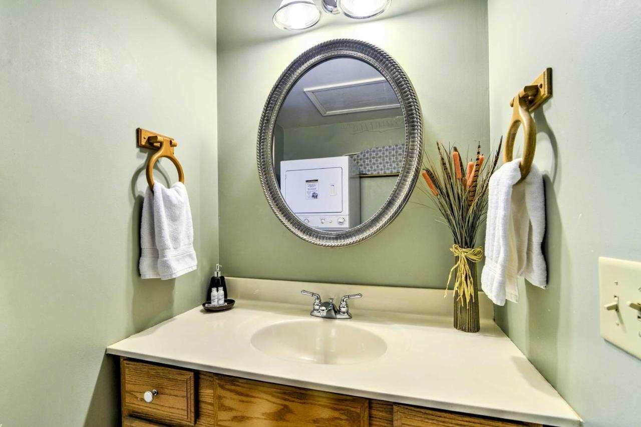 Fox Creek Waterside Cabin With Private Hot Tub! Villa Bryson City Exterior photo