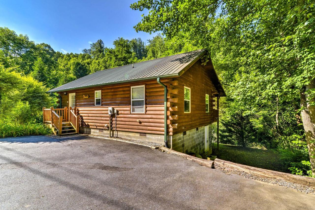 Fox Creek Waterside Cabin With Private Hot Tub! Villa Bryson City Exterior photo