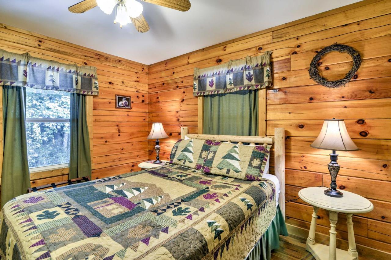 Fox Creek Waterside Cabin With Private Hot Tub! Villa Bryson City Exterior photo